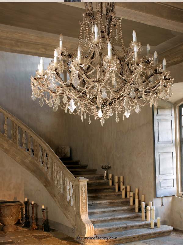 A-Single-Statement-Pendant-or-Chandelier