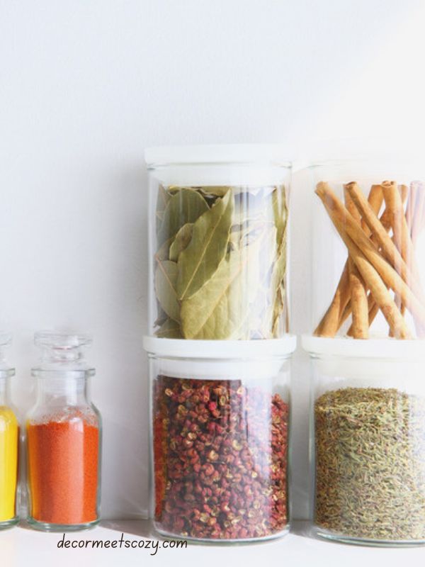 Mini-Herb-Garden-in-Jars