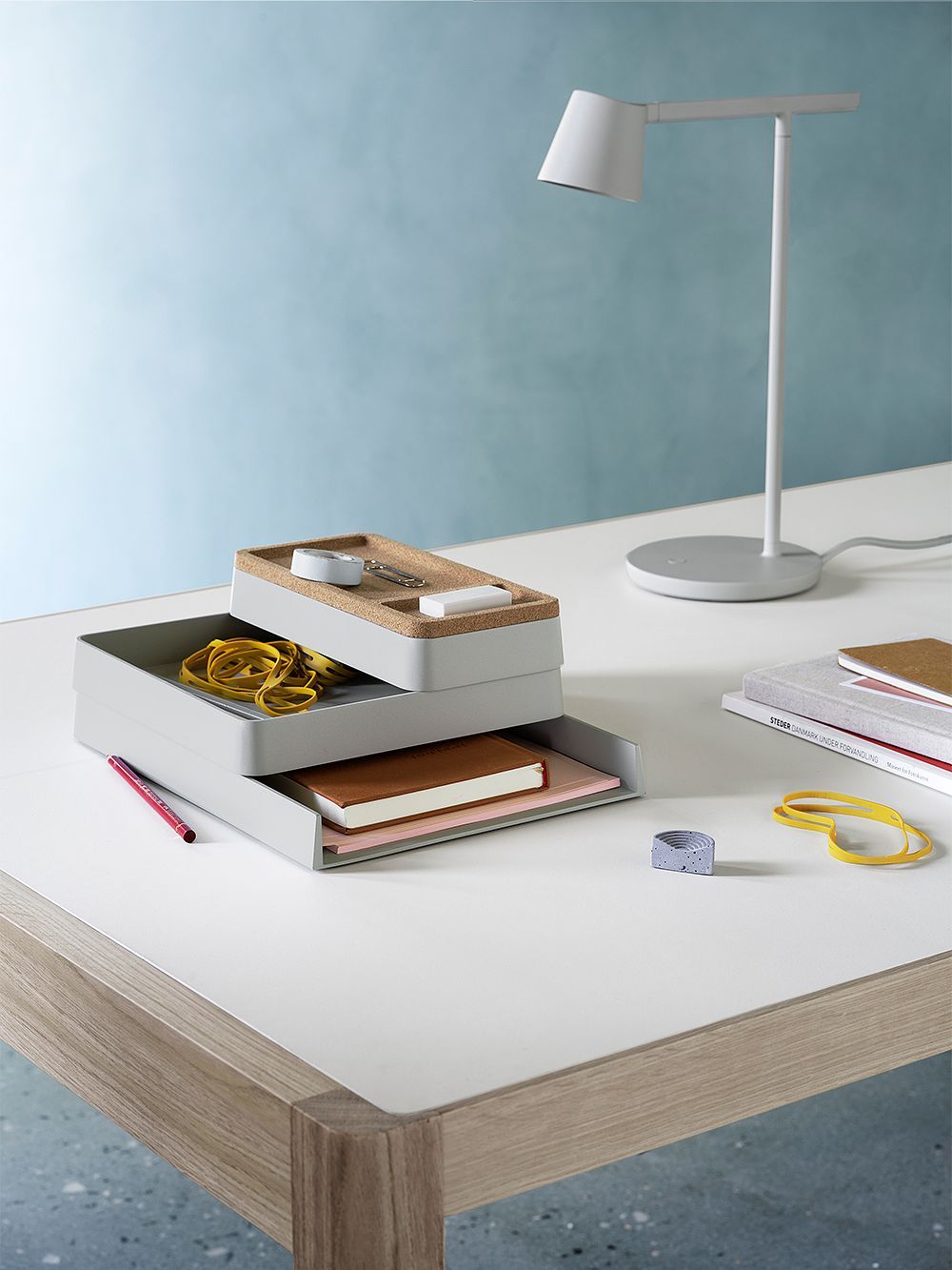Decorative-Desk-Trays-for-Papers 