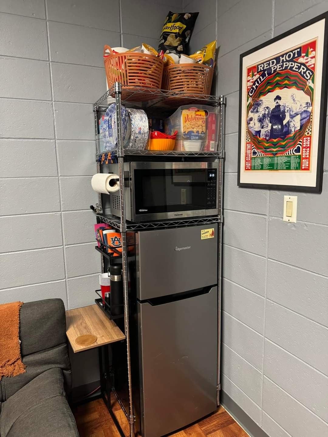 An-organized-dorm-room