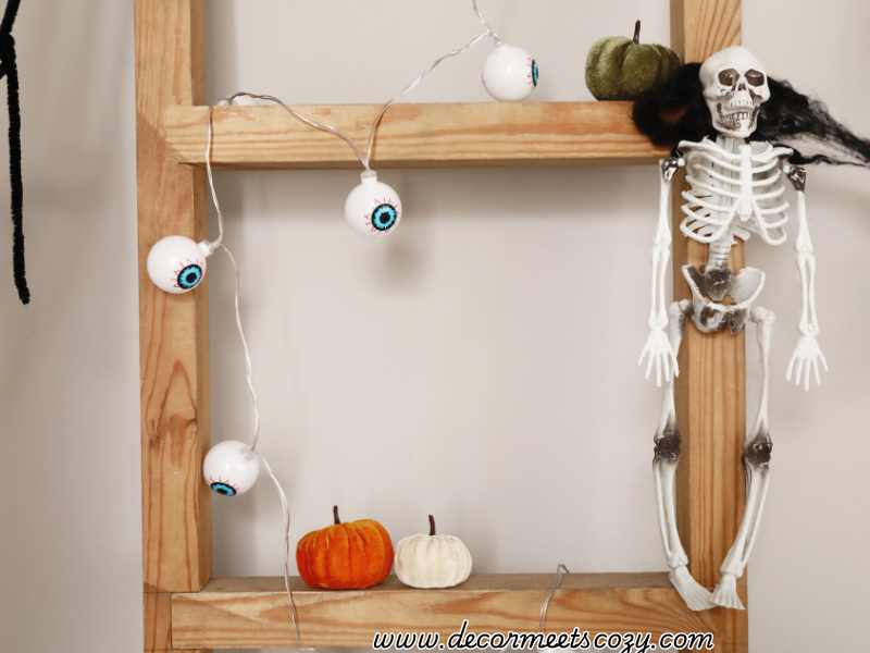 14 Smart Ideas For A Farmhouse Ladder Decor